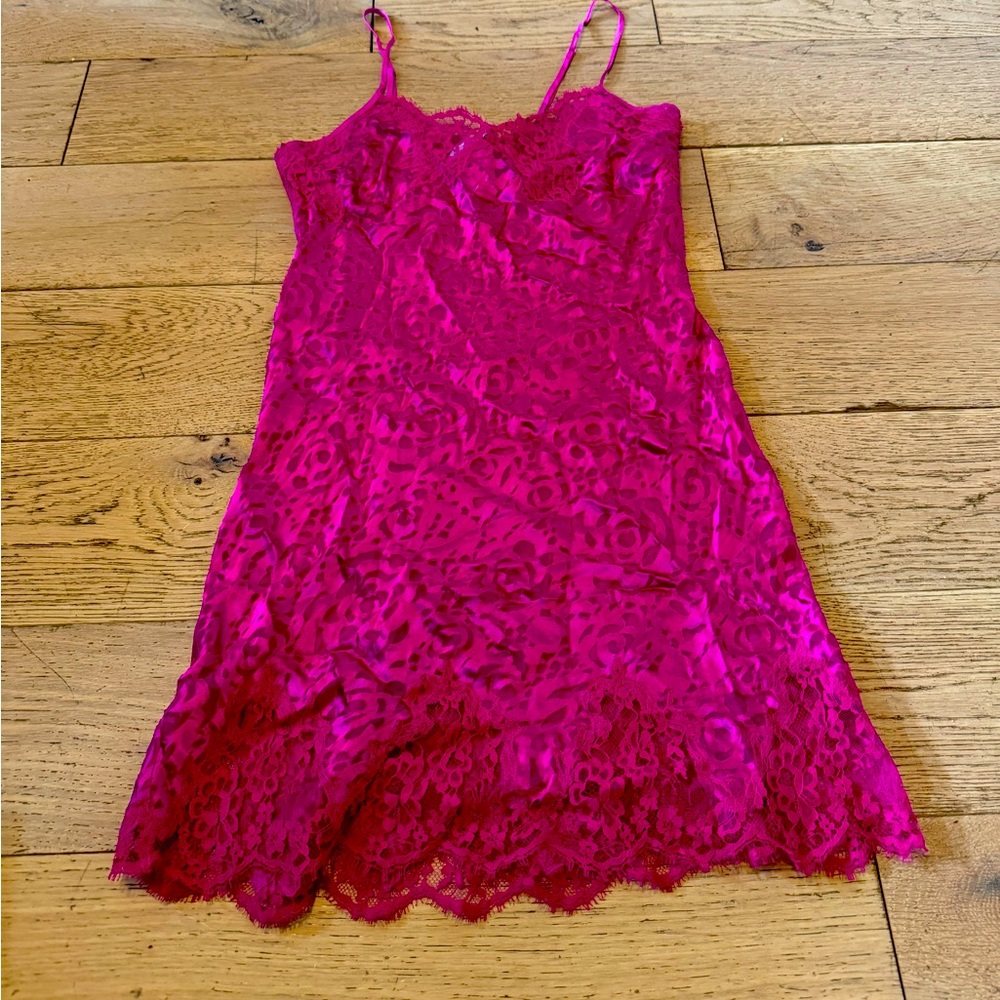Lise Charmel Magenta Floral Nightie Women’s Sz Medium